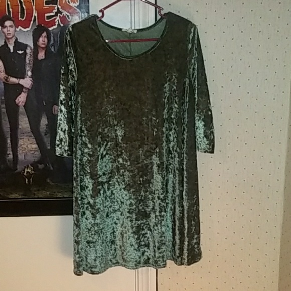 Rolla Coster Dresses & Skirts - Green Velvet Dress